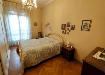 Camera da letto - Quadrilocale via Luigi Negrelli, Cuneo (zona Centro) - foto 13