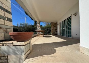 Portico - Villa via delle Ginestre, Anzio - photo 9