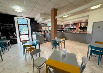 Interno non residenziale - Cafeteria - Cold Bar Perosa Argentina - photo 1