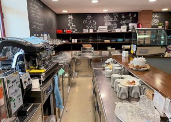 Interno non residenziale - Cafeteria - Cold Bar Perosa Argentina - photo 2