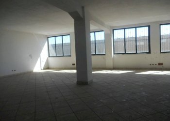Interno non residenziale - Capannone via Nerviano, 31A, Lainate - foto 4