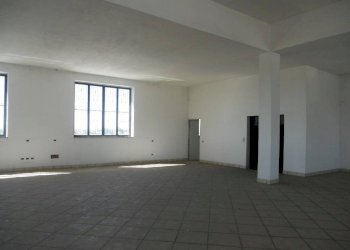 Stanza non arredata - Capannone via Nerviano, 31A, Lainate - foto 17