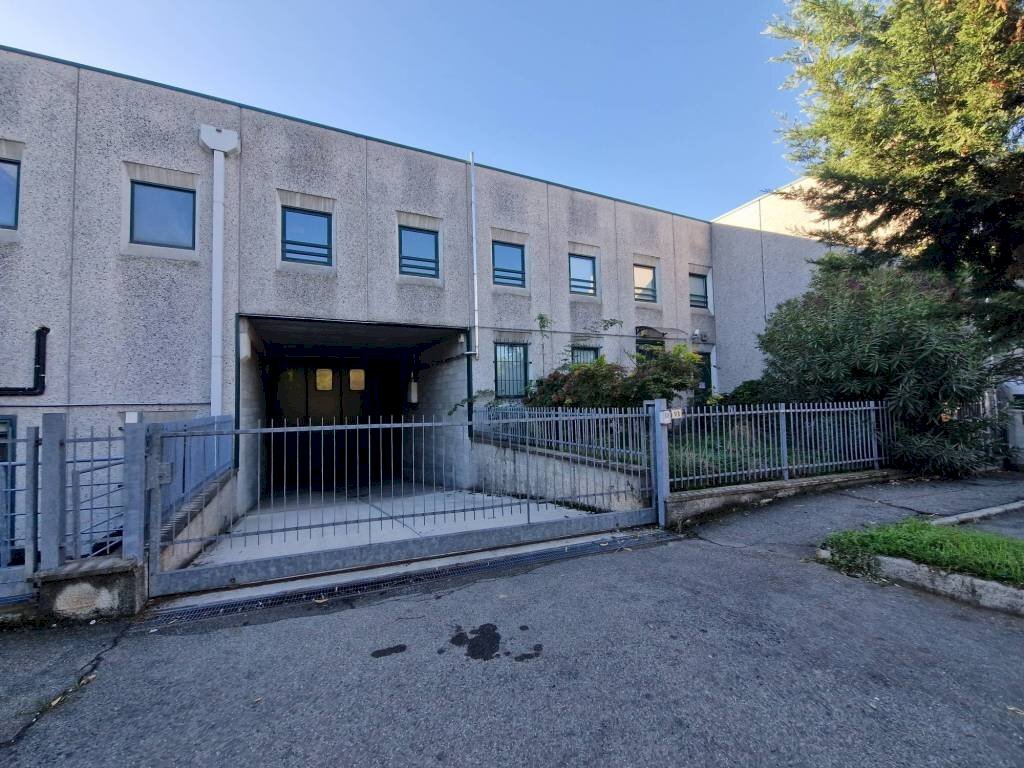 Facciata - Capannone via della Senna, Rho - foto 1
