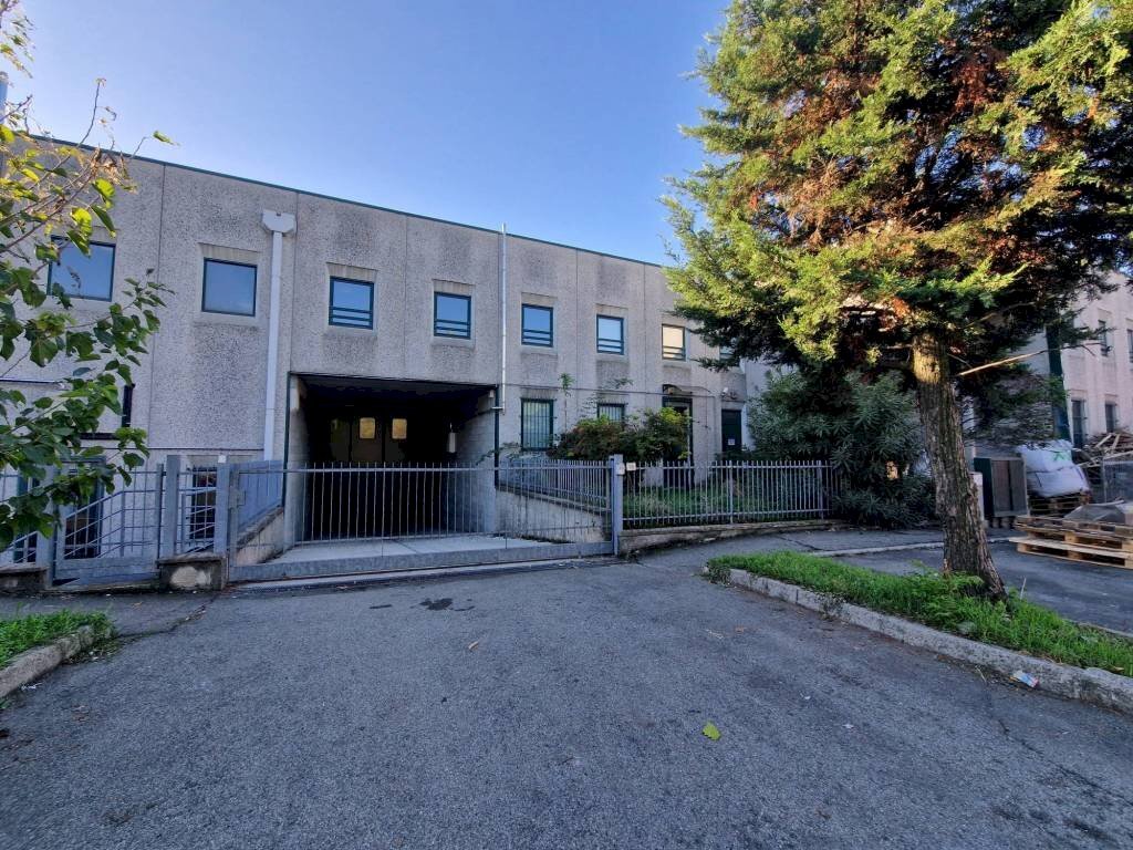 Facciata - Capannone via della Senna, Rho - foto 2