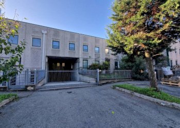 Facciata - Capannone via della Senna, Rho - foto 2