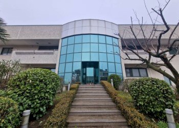 Facciata - Capannone viale Alcide De Gasperi, Bareggio - foto 1