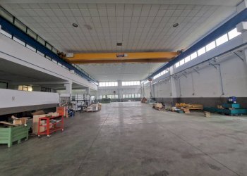 Interno non residenziale - Capannone viale Alcide De Gasperi, Bareggio - foto 5