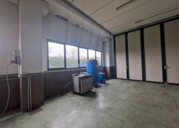 Interno non residenziale - Capannone viale Alcide De Gasperi, Bareggio - foto 12