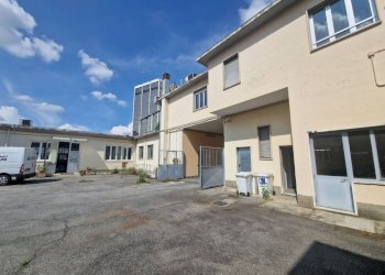 Cortile interno - Capannone via Privata Polonia, Milano - foto 3