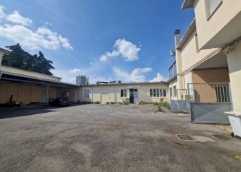 Cortile interno - Capannone via Privata Polonia, Milano - foto 25