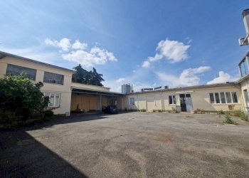 Cortile interno - Capannone via Privata Polonia, Milano - foto 26