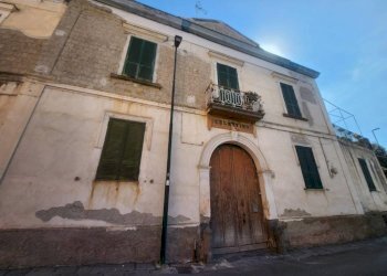 Facciata - Villa via Madonna della Salute, Portici - foto 2