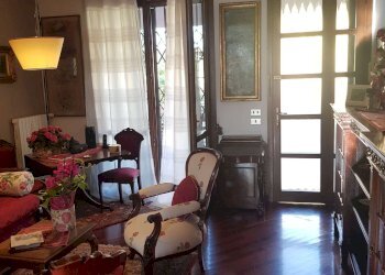 soggiorno - Villa a Schiera via garibaldi, Palazzo Pignano - foto 3