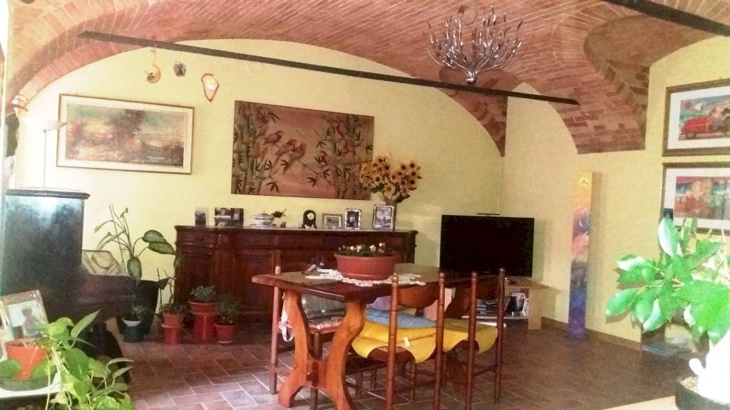 Salone - Rustic via Camillo Benso di Cavour, 29, Castellinaldo d'Alba - photo 2