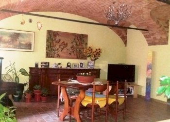 Salone - Rustic via Camillo Benso di Cavour, 29, Castellinaldo d'Alba - photo 2