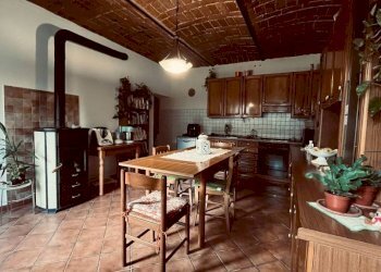 Cucina - Rustic via Camillo Benso di Cavour, 29, Castellinaldo d'Alba - photo 3