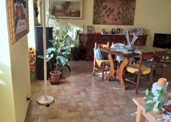 Salone - Rustic via Camillo Benso di Cavour, 29, Castellinaldo d'Alba - photo 5