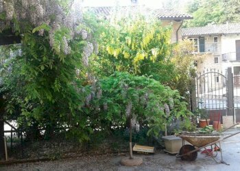 Cortile interno - Rustic via Camillo Benso di Cavour, 29, Castellinaldo d'Alba - photo 28