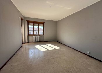 Camera da letto - Three-room apartment viale Giuseppe Garibaldi, 8, Carmagnola - photo 4