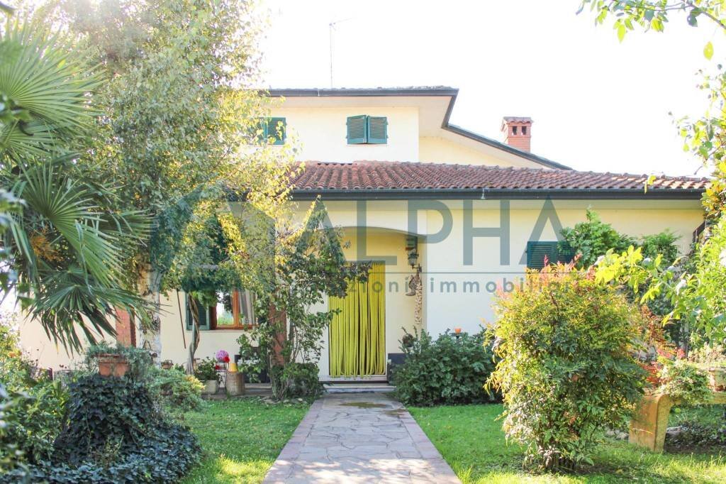 Facciata - Villa via Rotaccio, 60, Lugo - foto 1