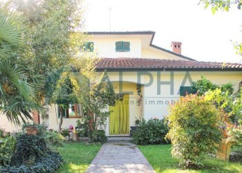 Facciata - Villa via Rotaccio, 60, Lugo - foto 1