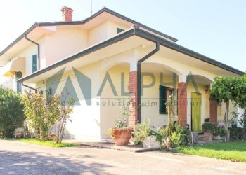 Facciata - Villa via Rotaccio, 60, Lugo - foto 8