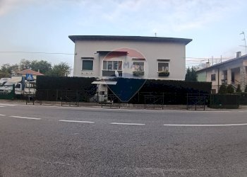 Bilocale via Milano, 177 
 Arona, Arona - foto 2