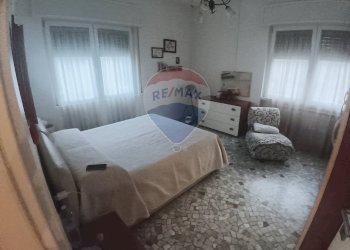 Bilocale via Milano, 177 
 Arona, Arona - foto 13