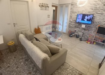 Bilocale via Milano, 177 
 Arona, Arona - foto 14