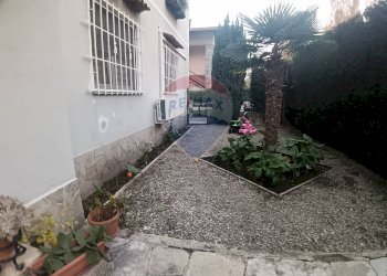 Bilocale via Milano, 177 
 Arona, Arona - foto 20