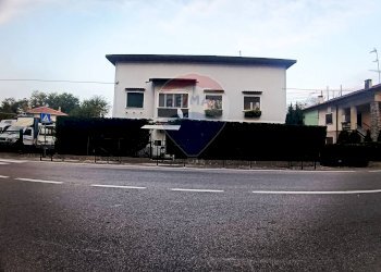 Bilocale via Milano, 177 
 Arona, Arona - foto 21