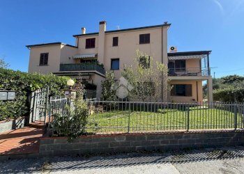 Quadrilocale Via Alta Vecchia, Sarzana - foto 1