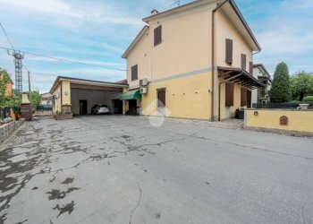 Casa indipendente Via XXV Aprile, Castelnovo di Sotto - foto 4