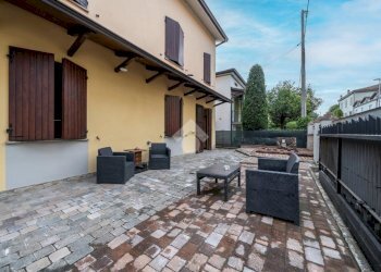 Casa indipendente Via XXV Aprile, Castelnovo di Sotto - foto 5
