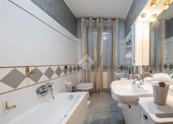 Casa indipendente Via XXV Aprile, Castelnovo di Sotto - foto 17