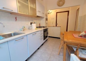 Trilocale Savona (zona La Rusca) - foto 3