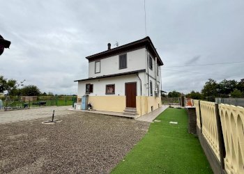 Foto 1 - Casa indipendente Sezzadio - foto 1