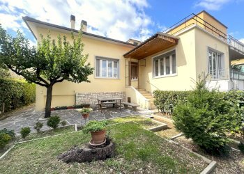 Foto 2 - Casa semi indipendente VIA MONTI, Fabriano - foto 2