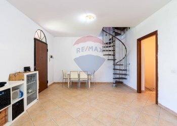 Sala da pranzo - Terraced Villa via la forcella
 
18, Riano - photo 6