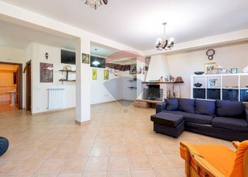 Soggiorno - Terraced Villa via la forcella
 
18, Riano - photo 19