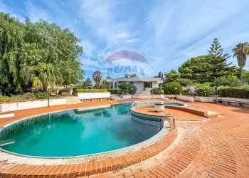 Piscina - Villa Via Tommaso Natale
 
93/E, Palermo - foto 4