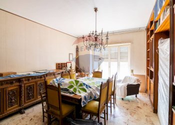 Sala da pranzo - Appartamento via canfora
 
33, Catania - foto 12