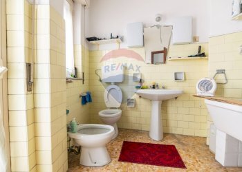 Bagno - Appartamento via canfora
 
33, Catania - foto 17