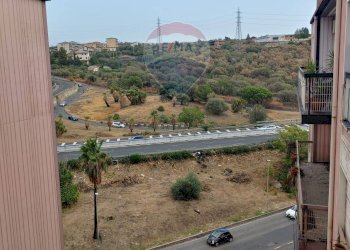 Edificio all\'aperto - Trilocale Via Vittorio Emanuele III
 
424, Paterno - foto 2