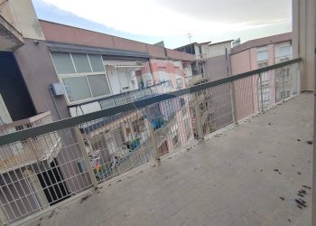 Balcone - Trilocale Via Vittorio Emanuele III
 
424, Paterno - foto 11