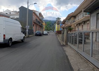 Edificio all\'aperto - Bilocale Strada 37 Santa Maria La Strada Quartiere
 
snc, Giarre - foto 10