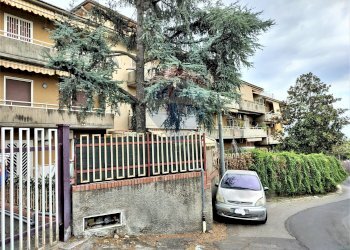 Edificio all\'aperto - Quadrilocale VIA MARIANI
 
44, Catania - foto 18