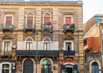 Edificio all\'aperto - Bilocale Via Plebiscito
 
67, Catania - foto 1