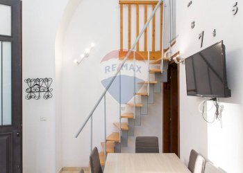 Scale - Bilocale Via Plebiscito
 
67, Catania - foto 4