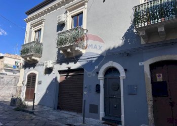 Edificio all\'aperto - Bilocale Via Recupero
 
76, Catania - foto 2